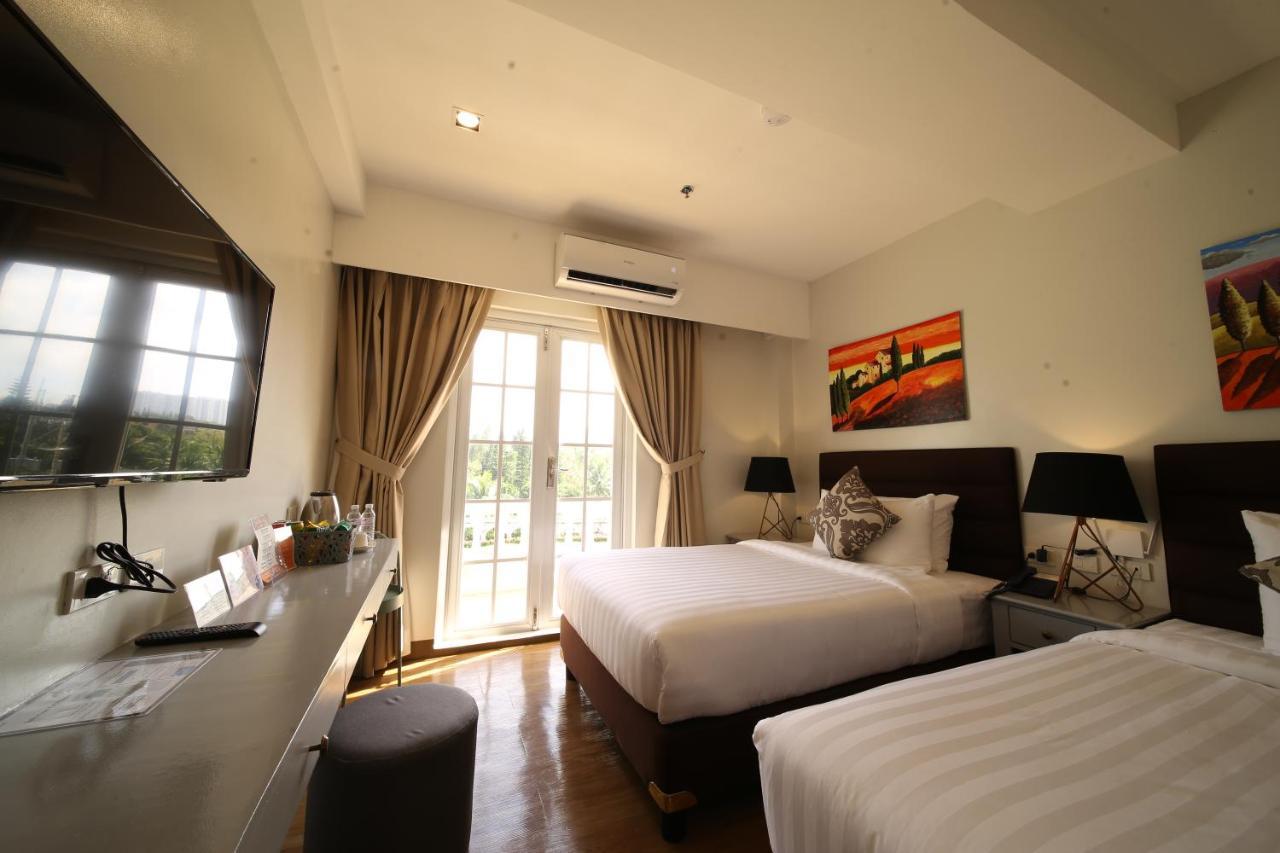 Via Appia Tagaytay Hotel Tagaytay City Екстериор снимка