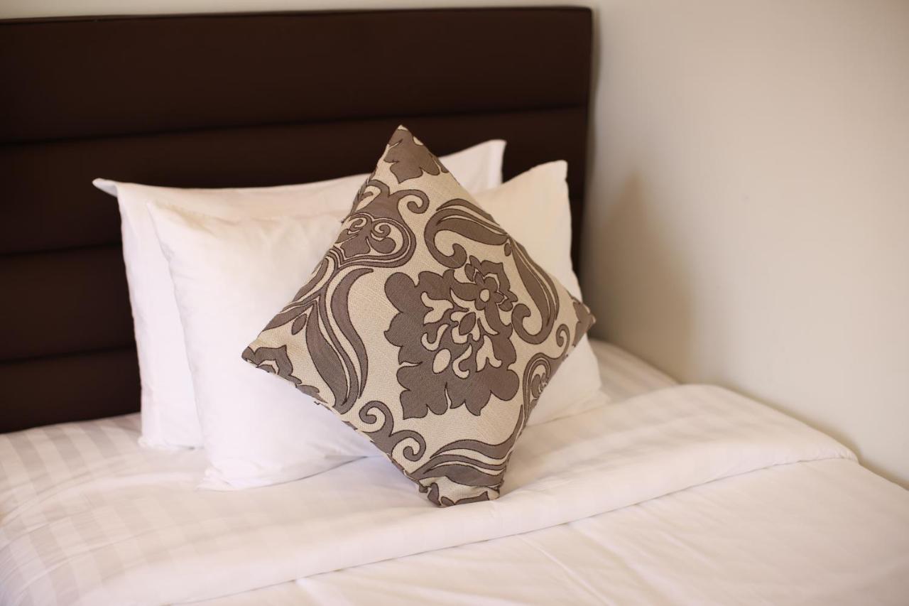 Via Appia Tagaytay Hotel Tagaytay City Екстериор снимка