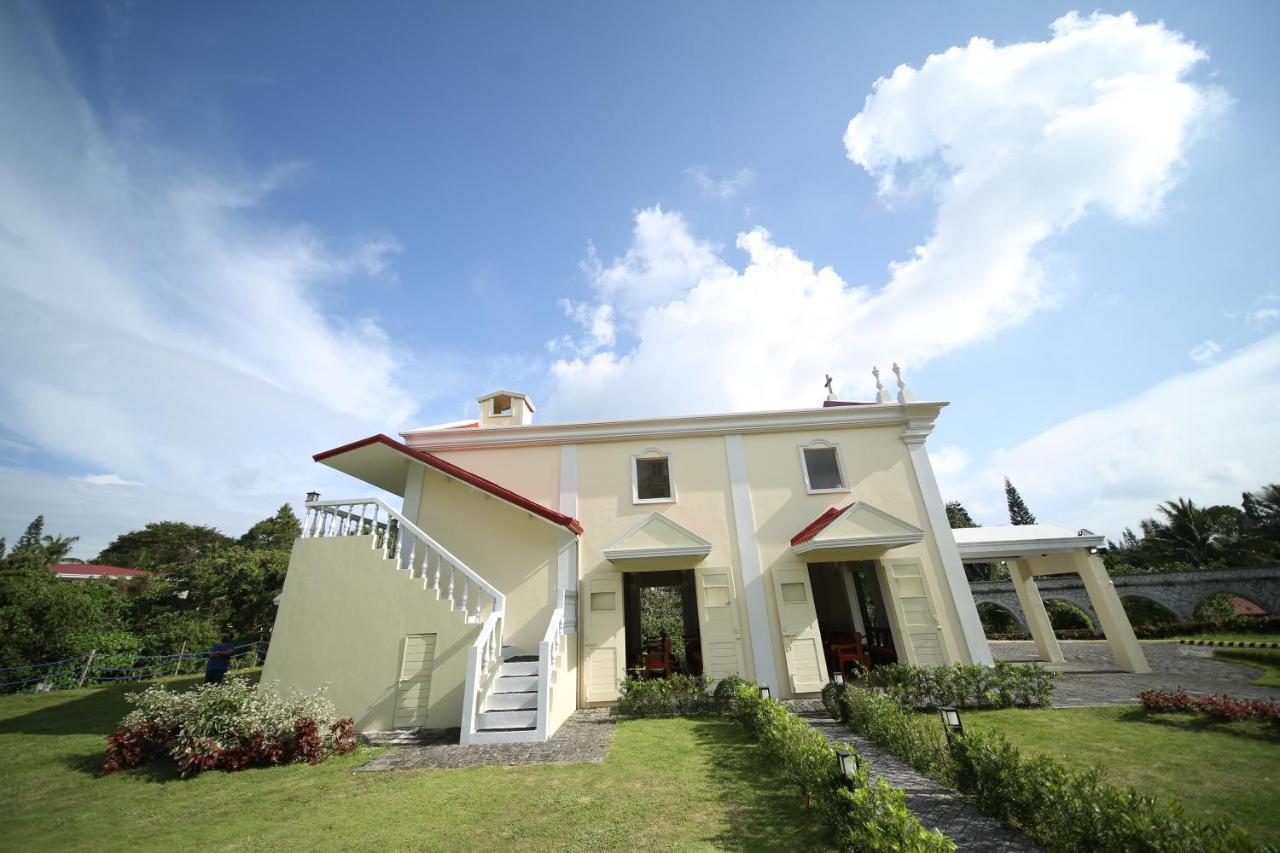 Via Appia Tagaytay Hotel Tagaytay City Екстериор снимка